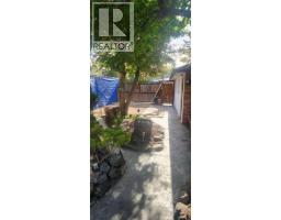 3pc Bathroom - 9415 Fairmount Drive Se, Calgary, AB T2J0R1 Photo 8