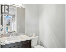 Primary Bedroom - 2014 6 Street Ne, Calgary, AB T2E3Z1 Photo 12
