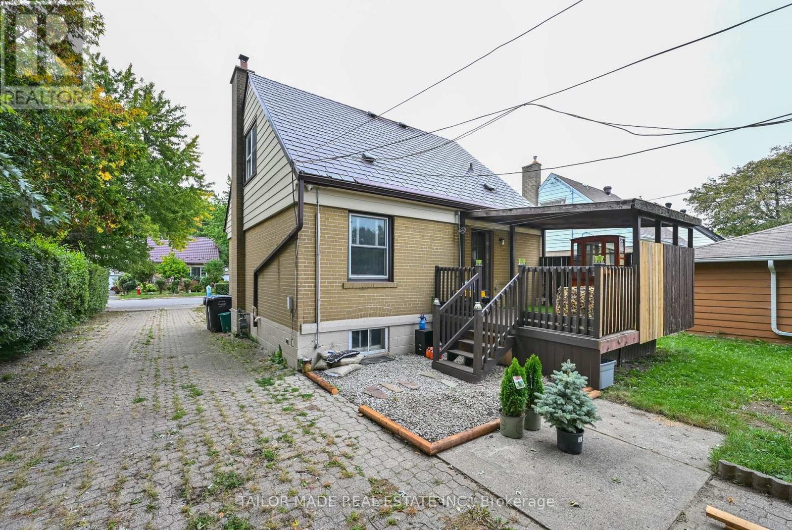 88 Mccaul Street — photo 20