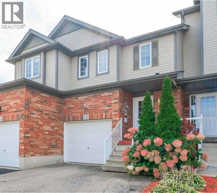 286 SOPHIA Crescent - 2