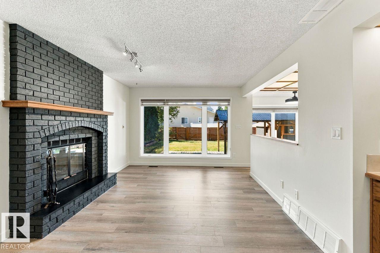 3807 36 AV NW - 18