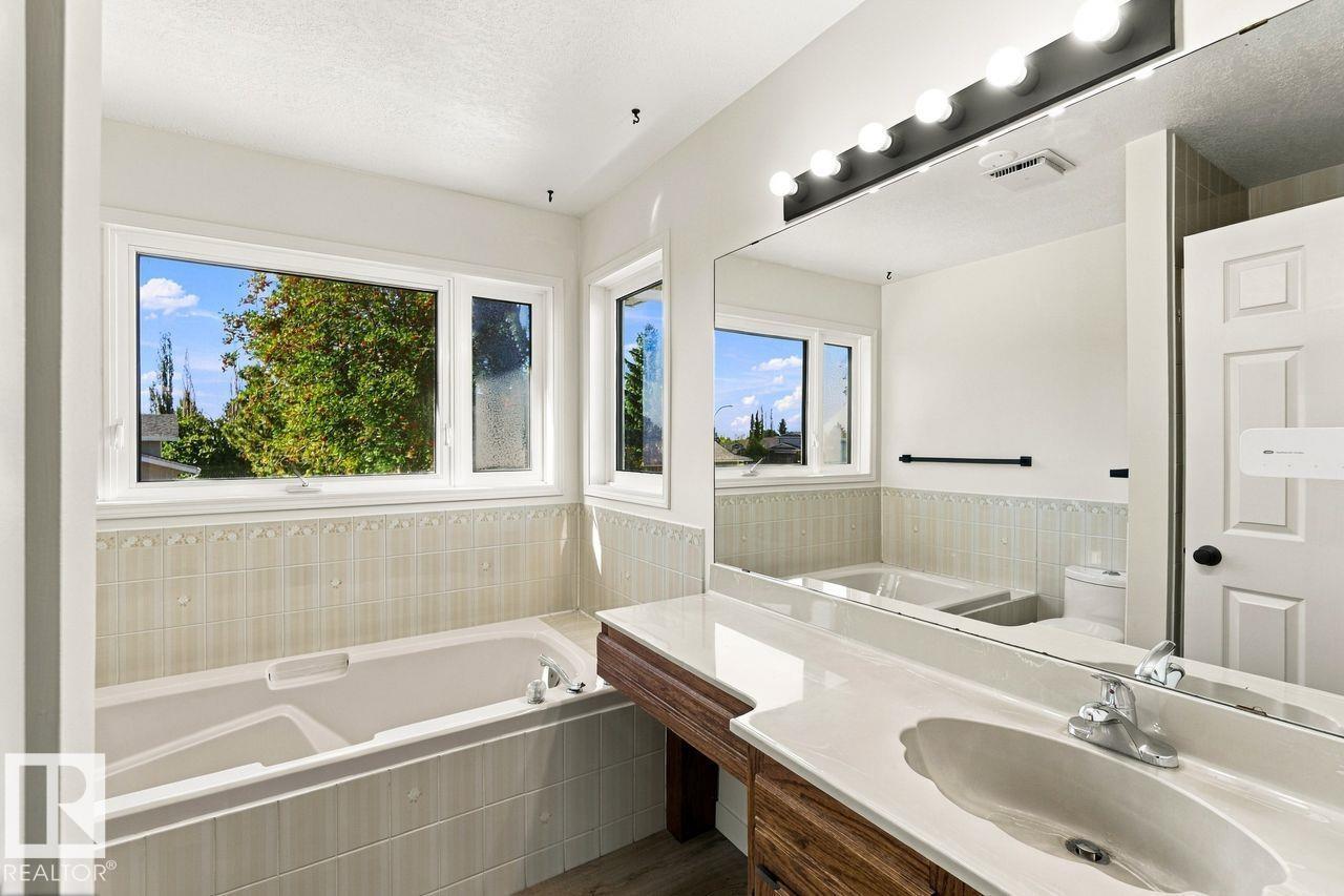 3807 36 AV NW - 25