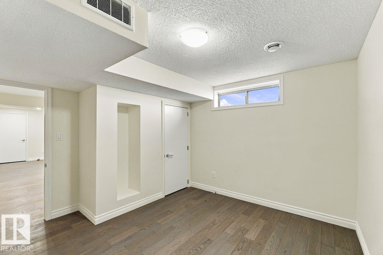 3807 36 AV NW - 36