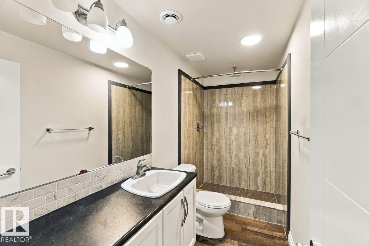 3807 36 AV NW - 38