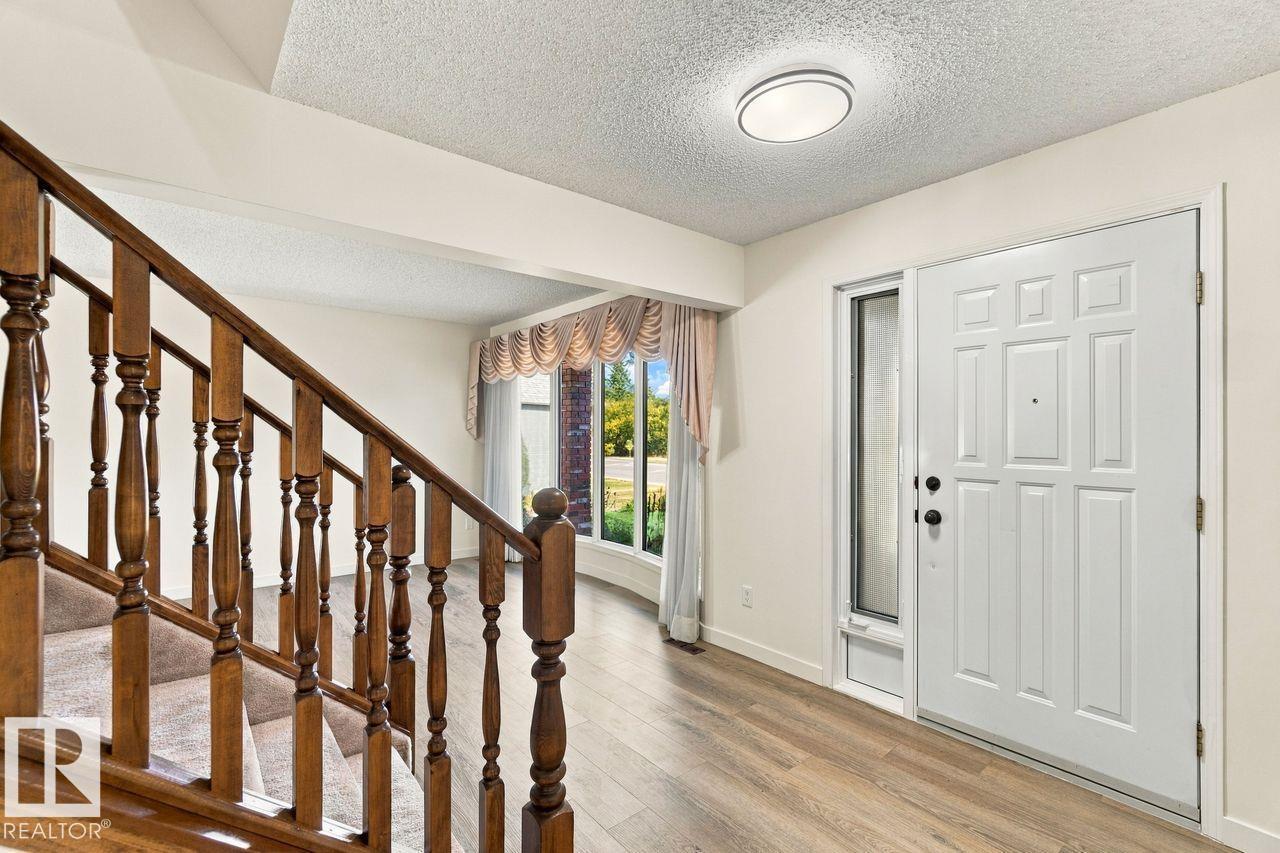 3807 36 AV NW - 6
