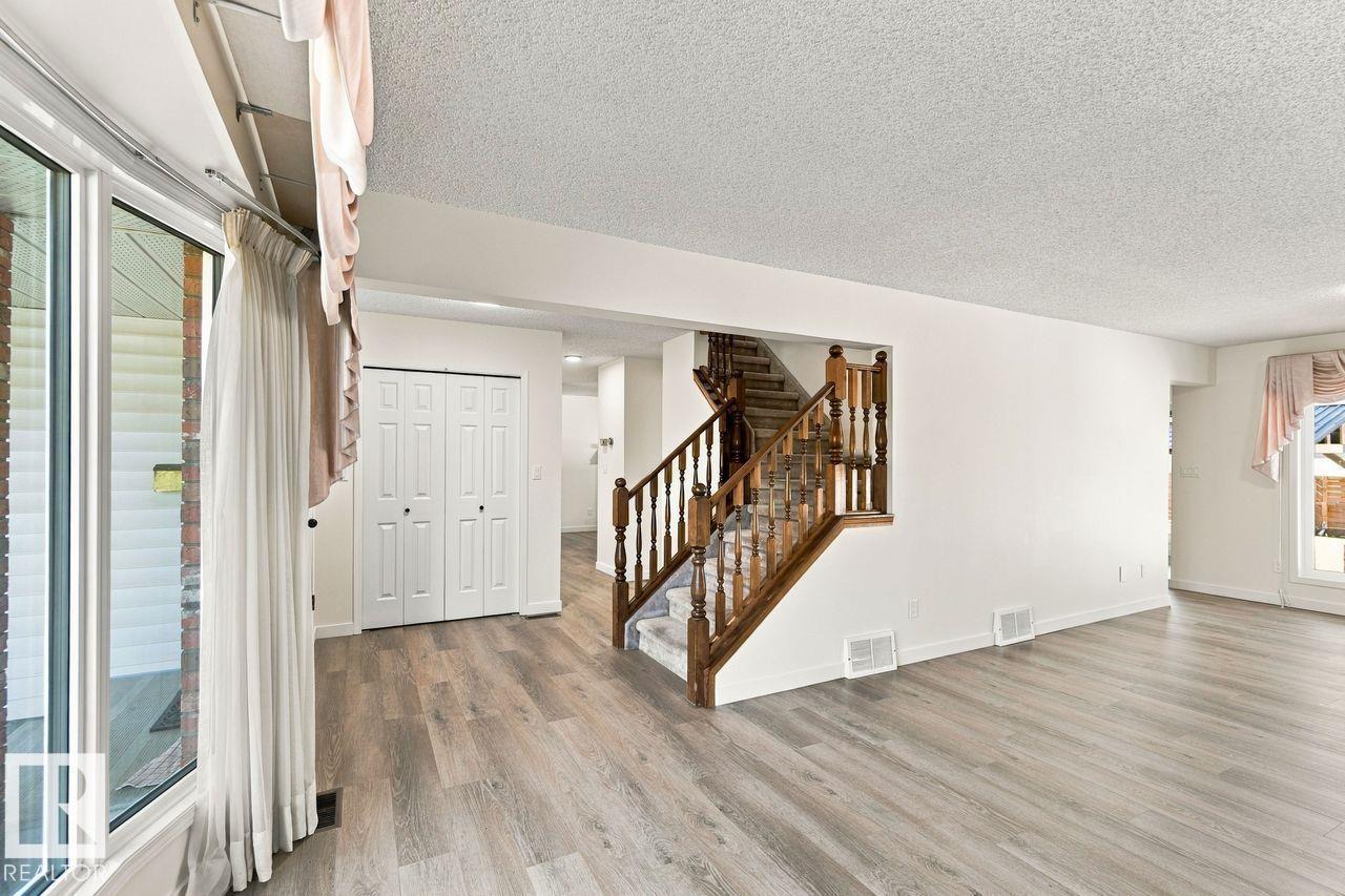 3807 36 AV NW - 8