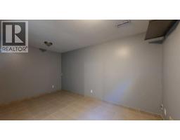 3818 61a Street, Stettler, AB T4K1G4 Photo 32