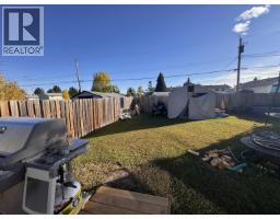 8211 96 Avenue, Fort St  John, BC V1J1J7 Photo 27