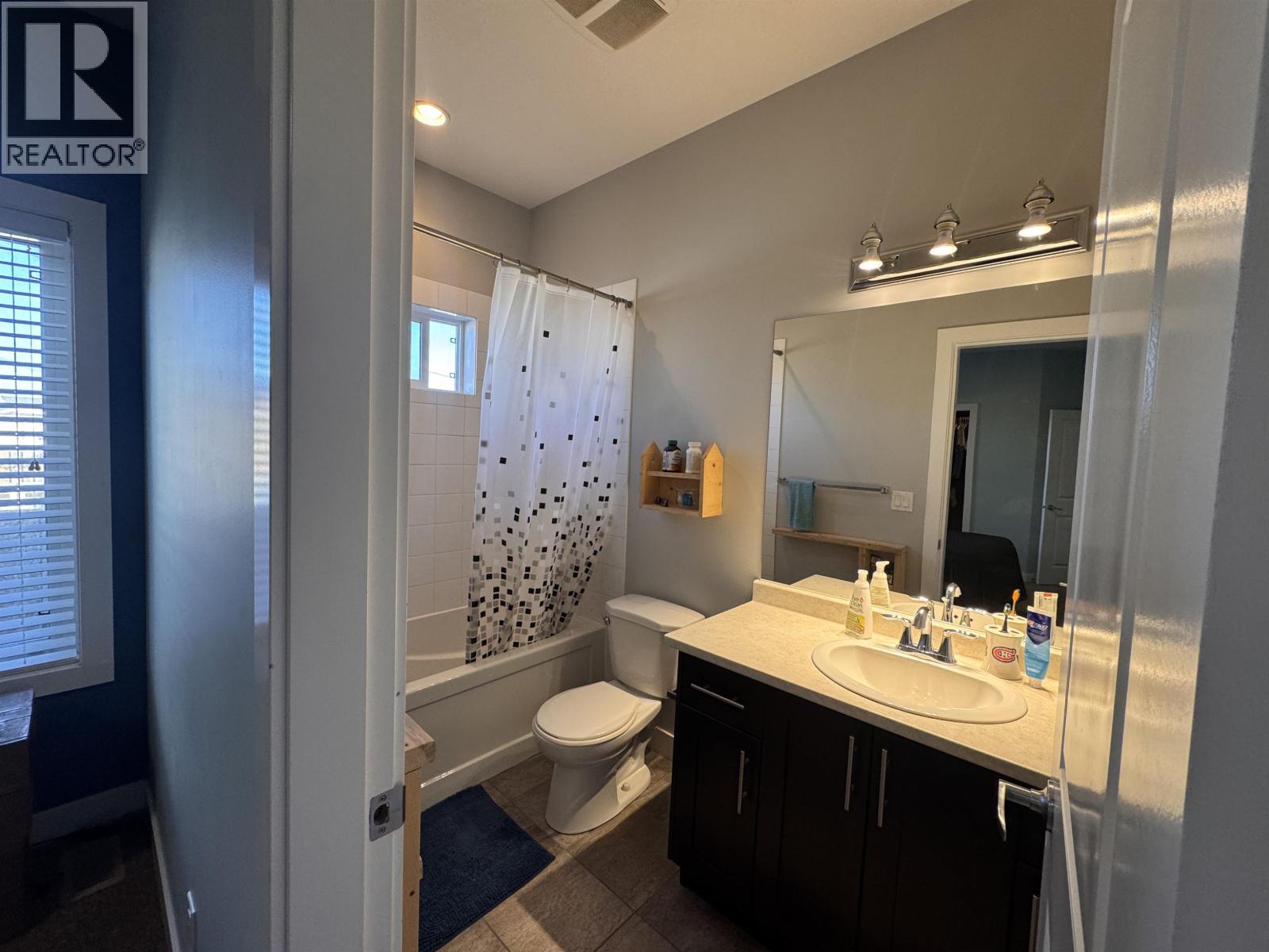 8211 96 AVENUE, Fort St. John - Image 1