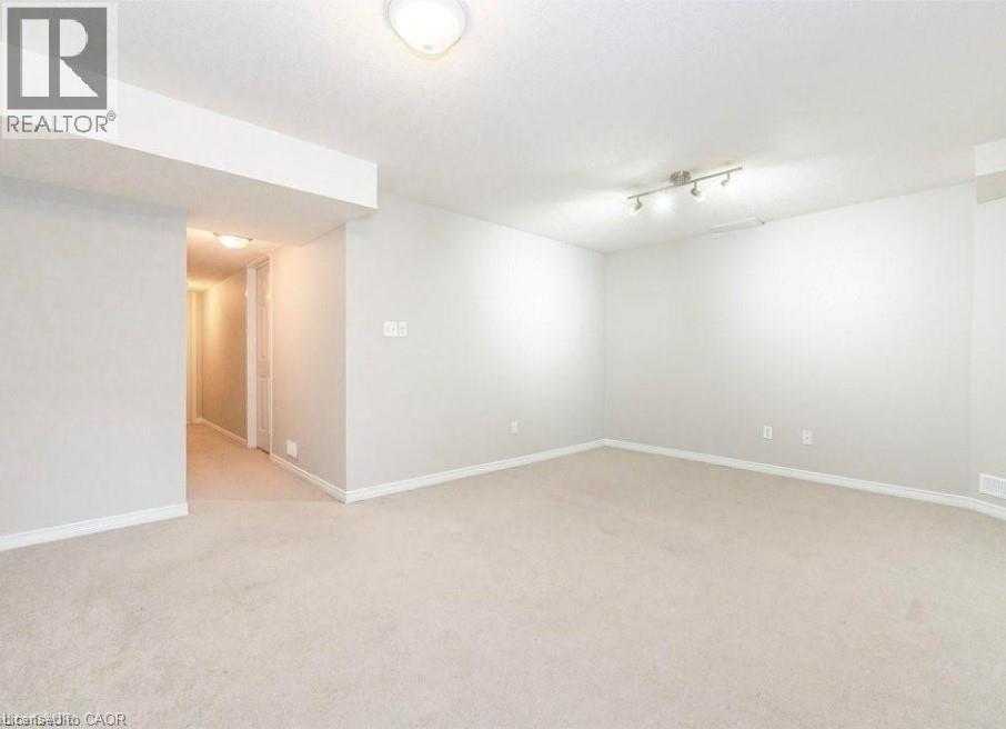 286 Sophia Crescent — photo 31