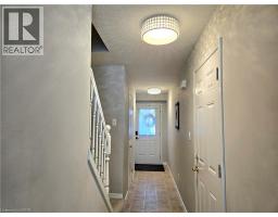 Living room/Dining room - 286 Sophia Crescent, Kitchener, ON N2R1X9 Photo 10