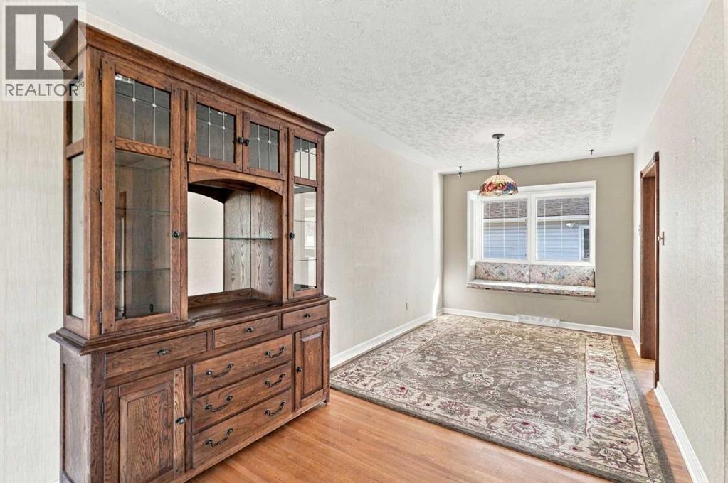 120 Fairview Crescent SE - Image 6