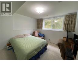 945 Pine Crescent, Genelle, BC V0G1G0 Photo 16