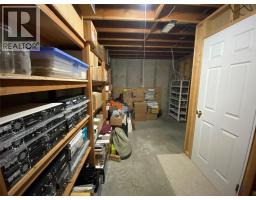 945 Pine Crescent, Genelle, BC V0G1G0 Photo 19