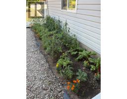 945 Pine Crescent, Genelle, BC V0G1G0 Photo 37