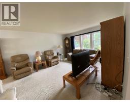 945 Pine Crescent, Genelle, BC V0G1G0 Photo 29