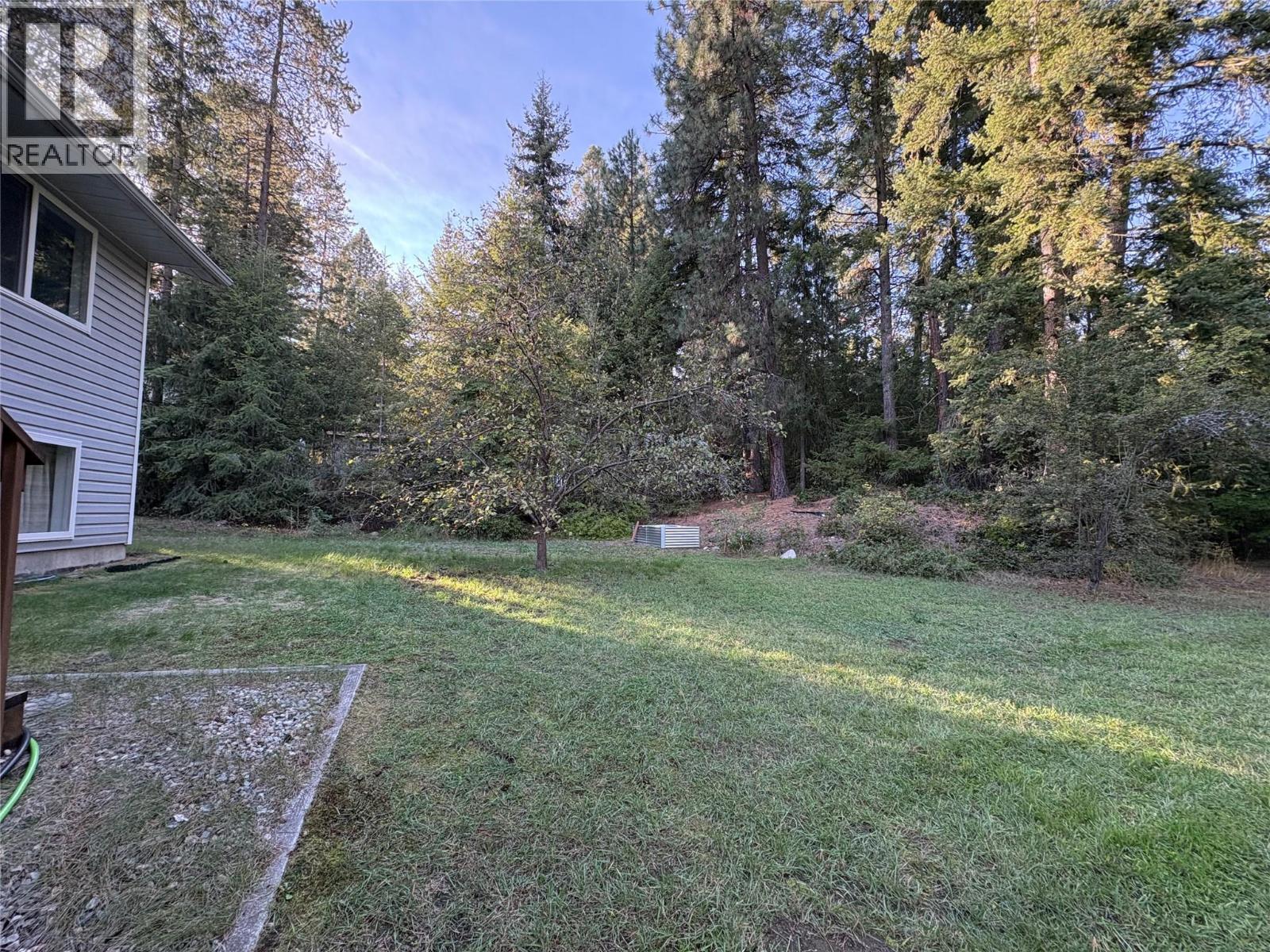 945 Pine Crescent - 58