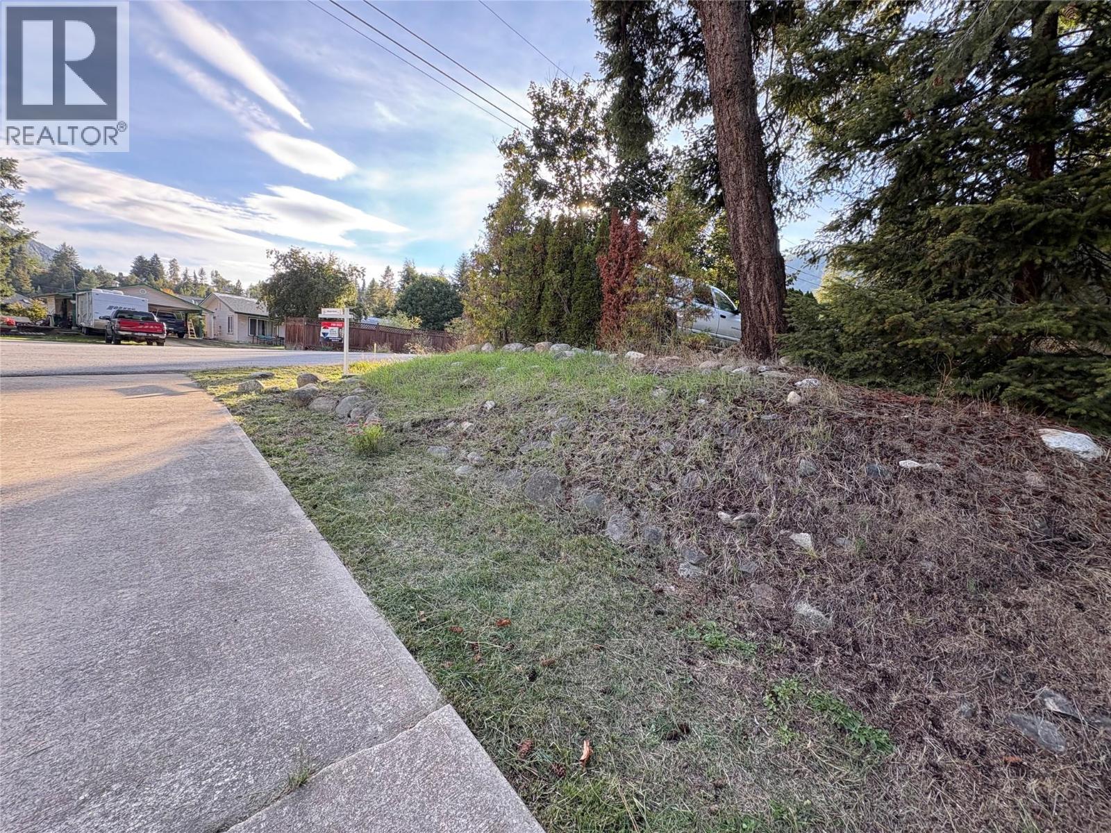 945 Pine Crescent - 50