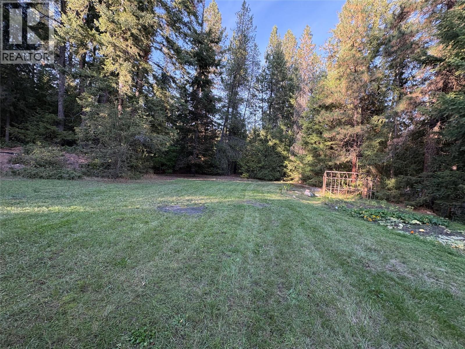 945 Pine Crescent - 56