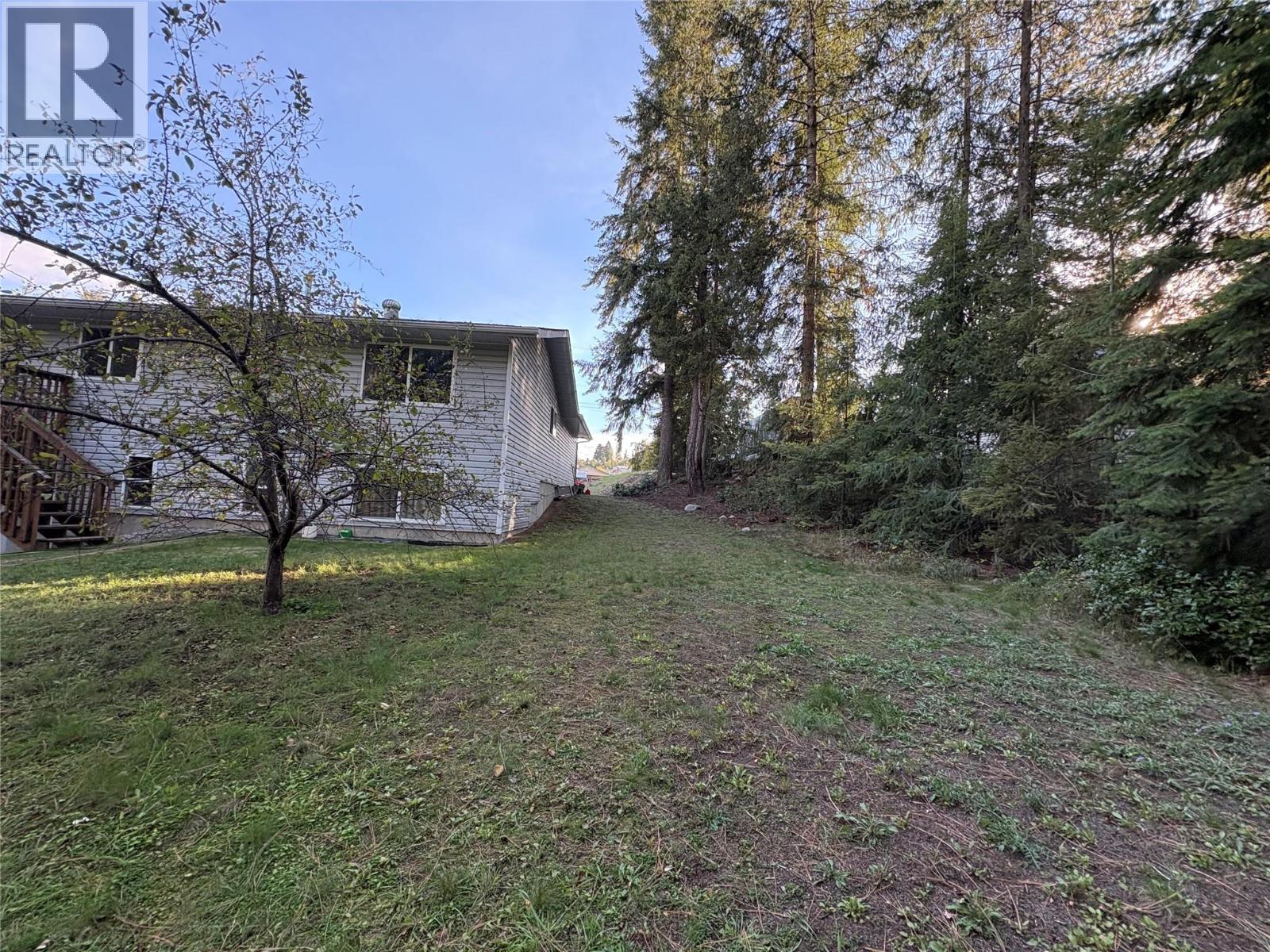 945 Pine Crescent - 59