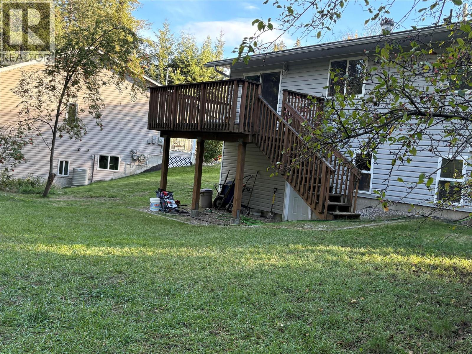 945 Pine Crescent - 68