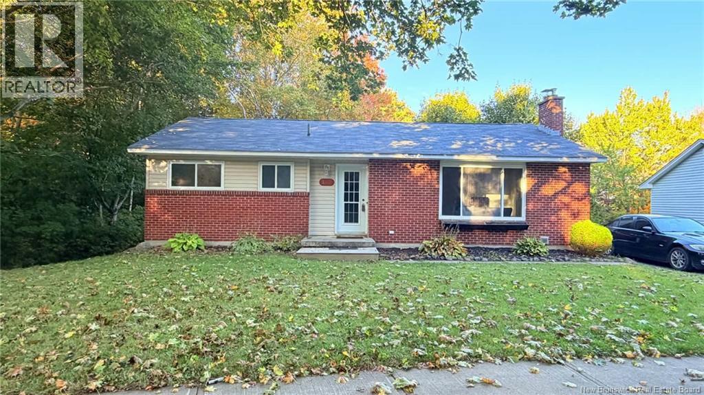 132 Topcliffe Crescent - 1
