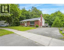 132 Topcliffe Crescent, photo 3