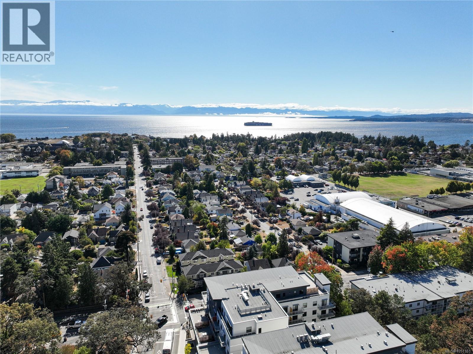 #2 642 Lampson St - 13