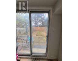 70 Copperwood Square, Toronto, ON M1V2C1 Photo 10