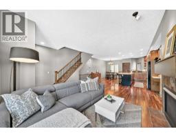 Family room - 2315 1 Street Ne, Calgary, AB T2E9E6 Photo 13