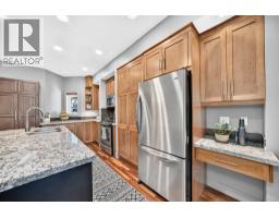 Primary Bedroom - 2315 1 Street Ne, Calgary, AB T2E9E6 Photo 7