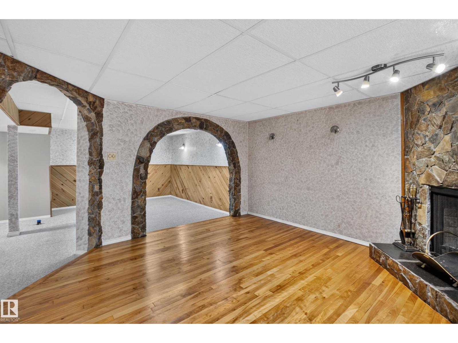 13315 30 ST NW - 32