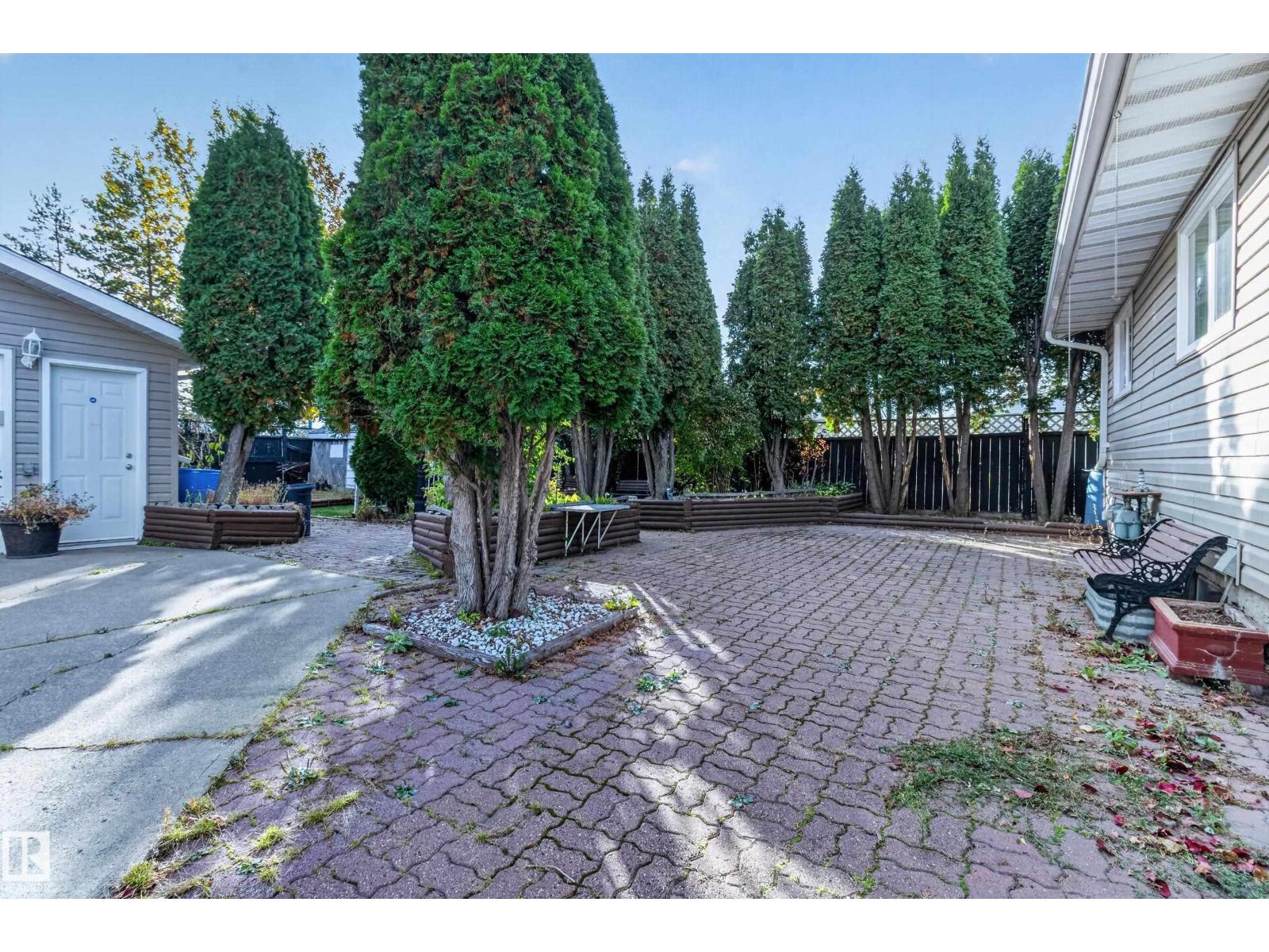 13315 30 ST NW - 44