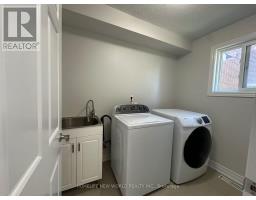Kitchen - 10 Epping Court, Markham, ON L3R3H1 Photo 12