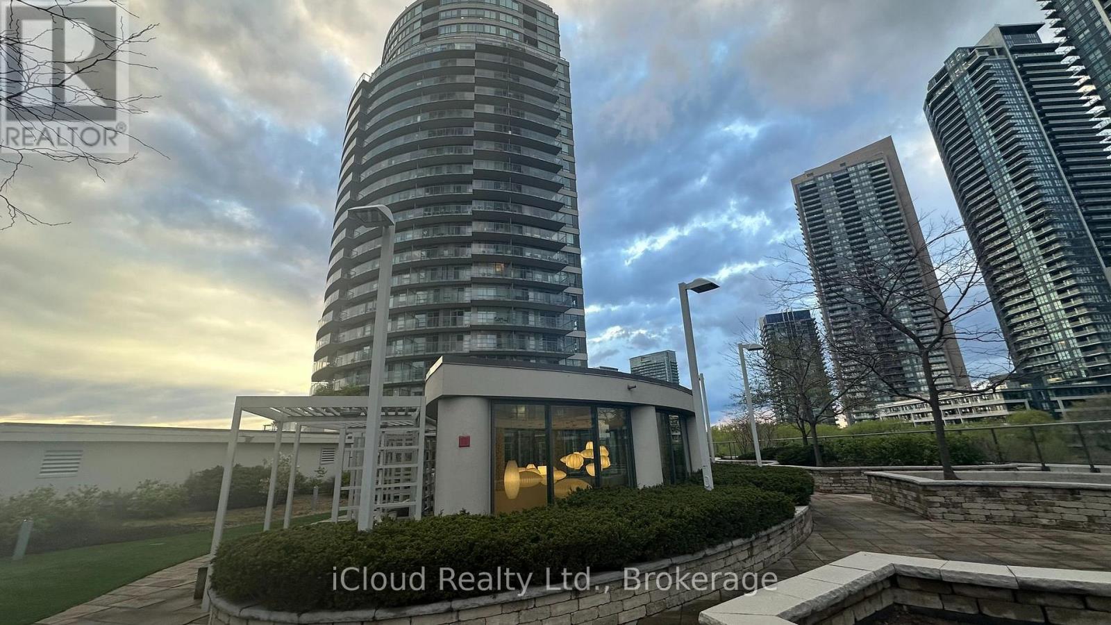 2230 Lake Shore Boulevard West — photo 25