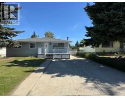 4312 45 Street SW - photo 2