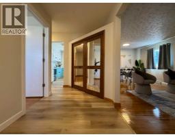 4312 45 Street SW - photo 7