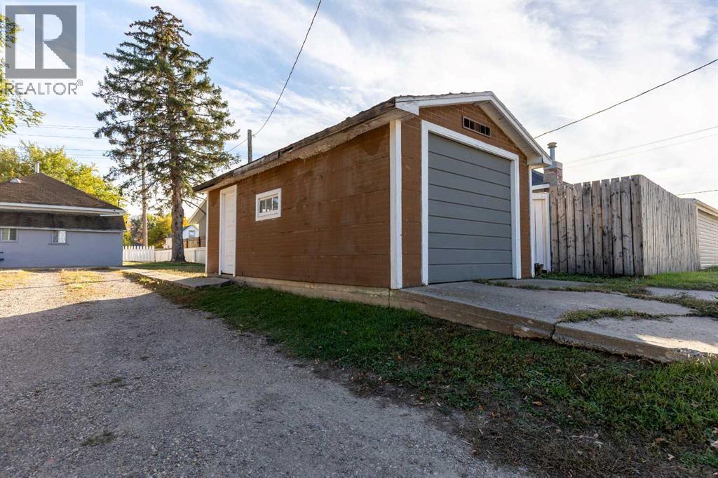 1114 Bridge Street SE - 35