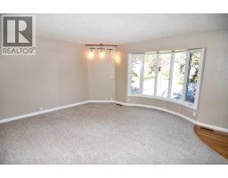 Bedroom - 248 Bracewood Road Sw, Calgary, AB T2W3C1 Photo 6