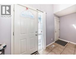 44 Canoe Square SW - photo 4