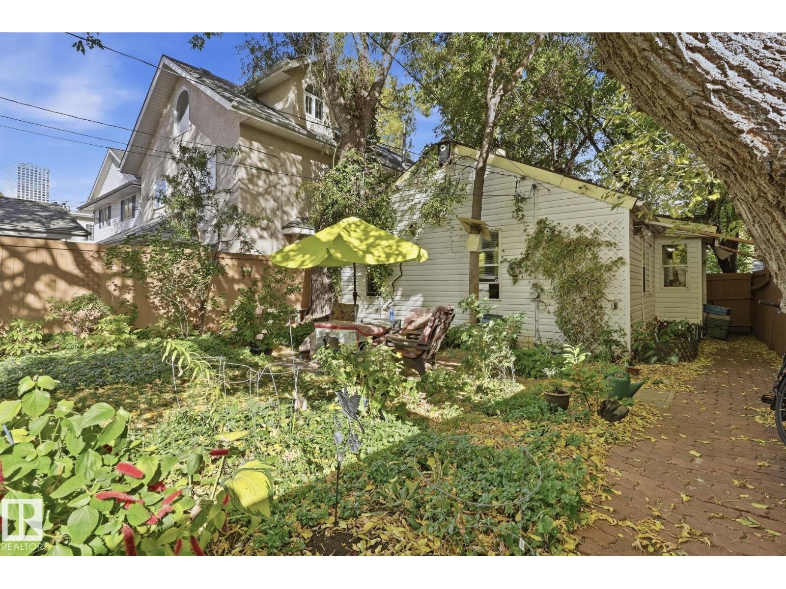 9628 100A ST NW - 23
