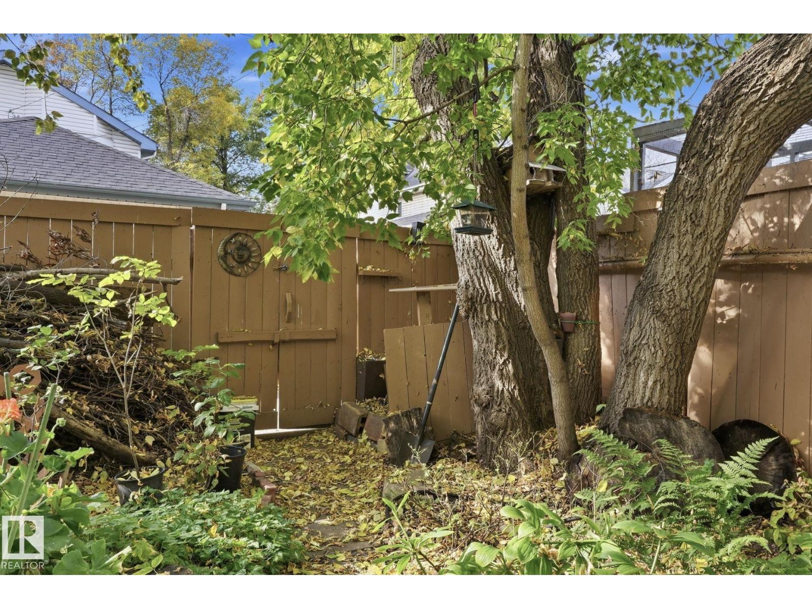 9628 100A ST NW - 26