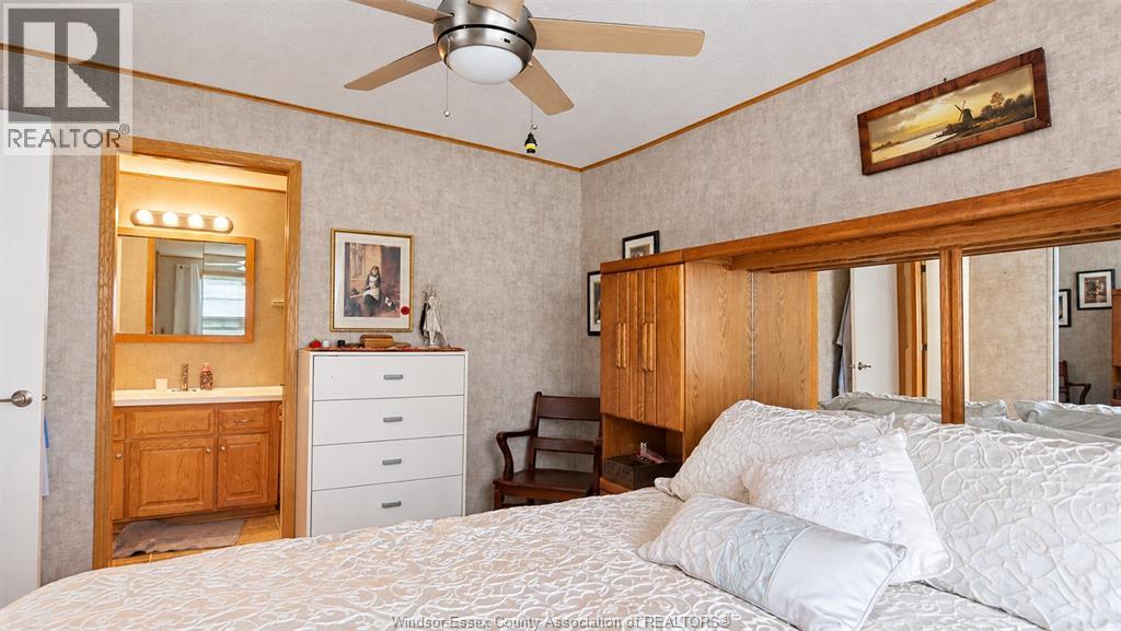 62 MALDEN HILL DRIVE - 17