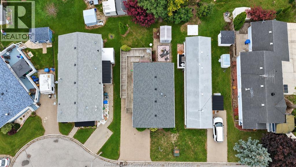 62 MALDEN HILL DRIVE - 26