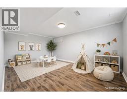 308 Parkvale Drive, Kitchener, ON N2R1Y7 Photo 35
