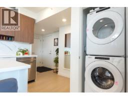 2401 7769 Park Crescent, Burnaby, BC V3N0J7 Photo 14