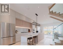 Upper - 40 Morningside Avenue, Toronto, ON M6S1C4 Photo 11