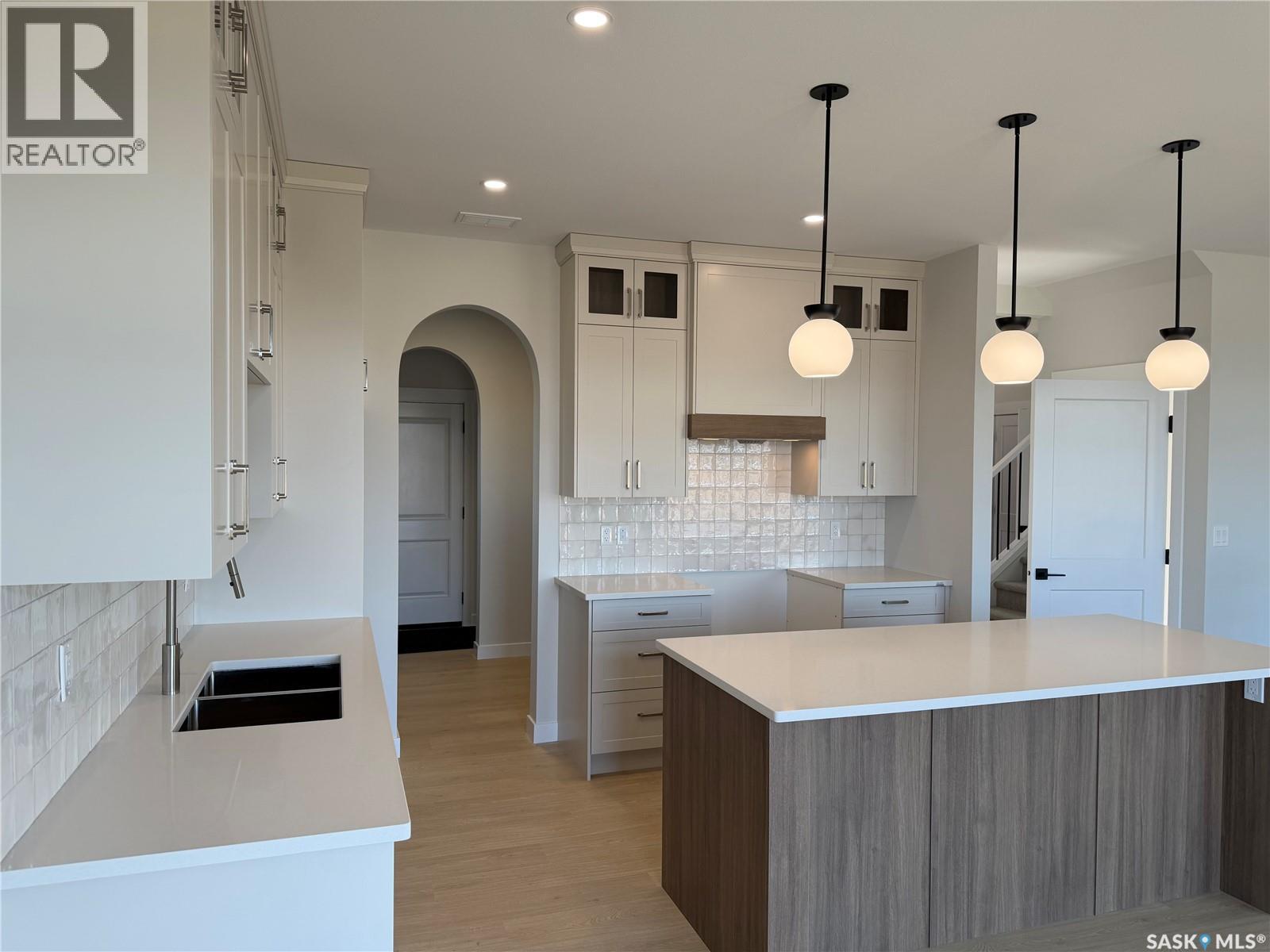 310 Traeger MANOR, Saskatoon — photo 4
