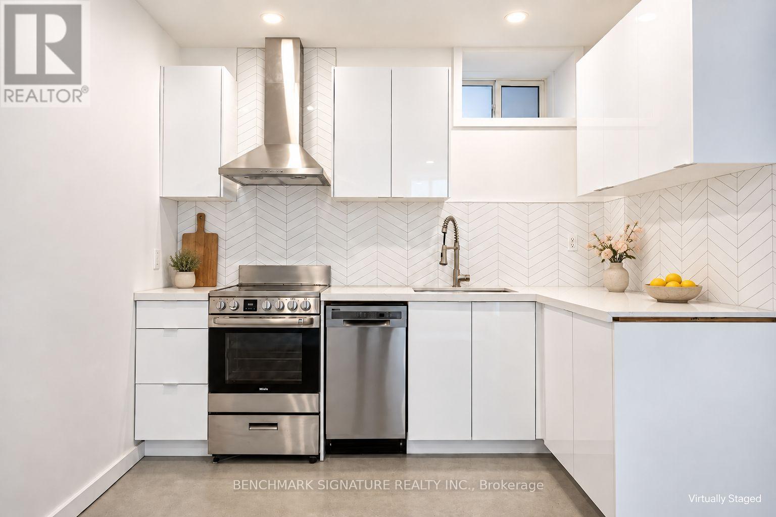 Photo of 301 Euclid Avenue