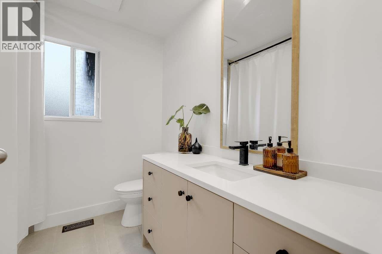 5517 18TH AVENUE, Tsawwassen